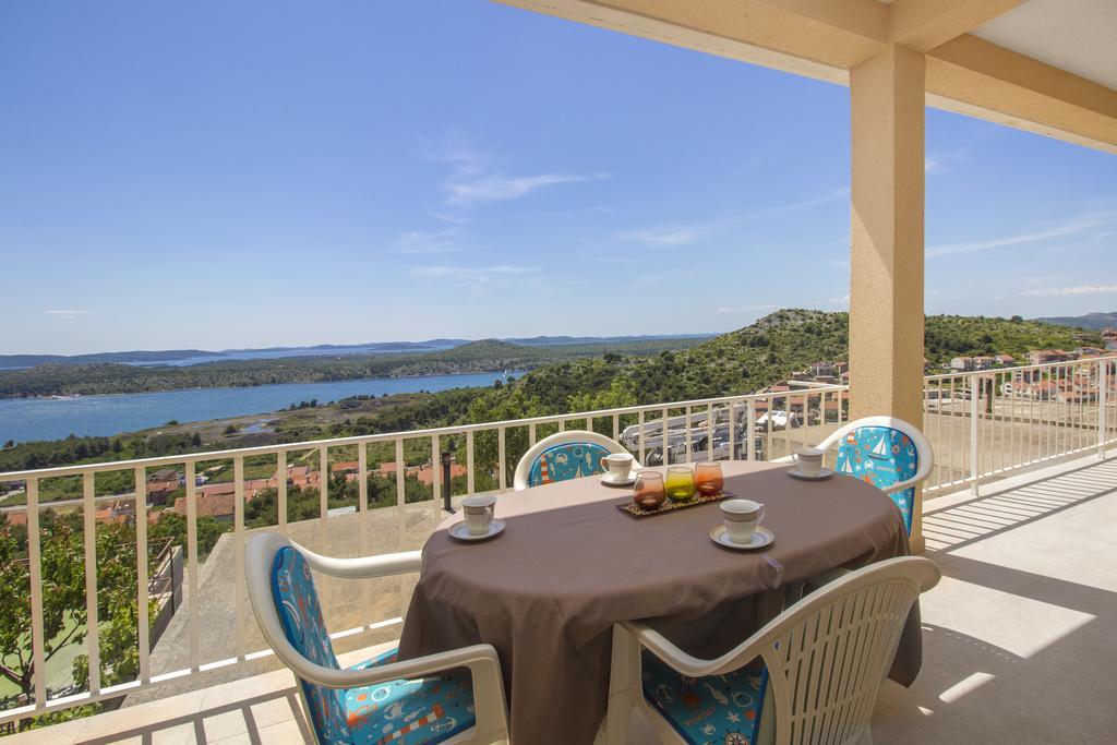 Bulat Sea View Apartments シベニク エクステリア 写真